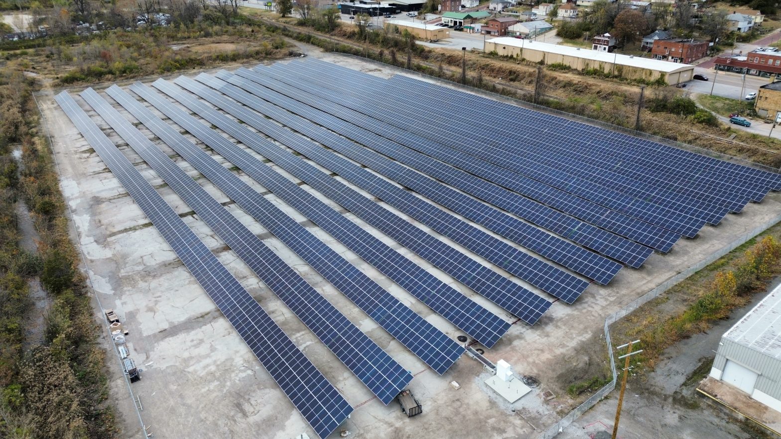 Solar arrays helping power Alton Steel